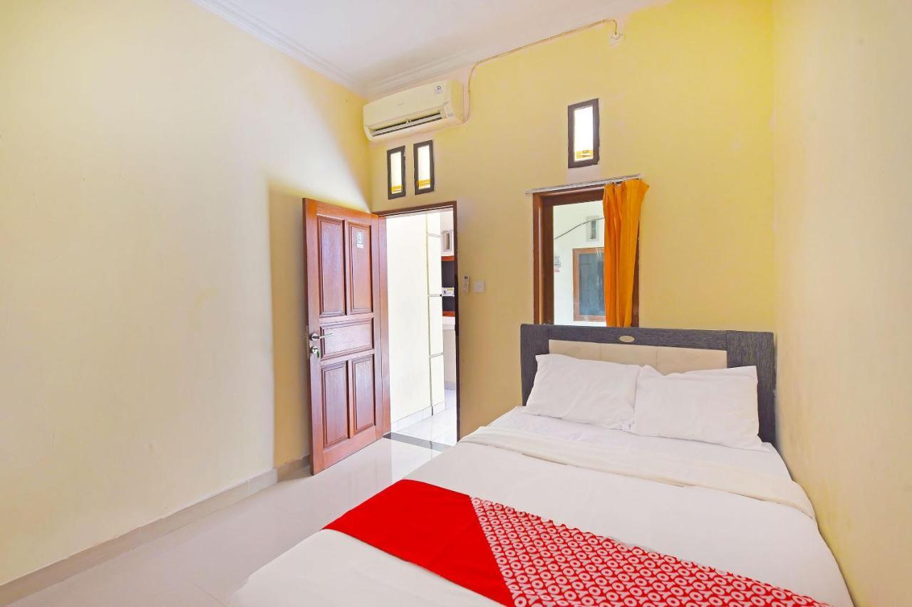 Oyo 91445 Sandat Guest House Denpasar  Ngoại thất bức ảnh