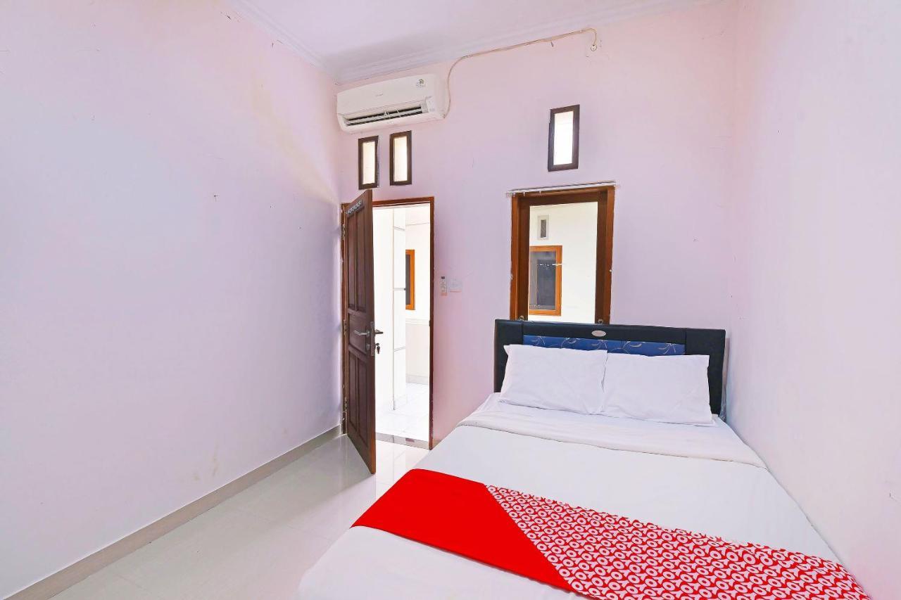 Oyo 91445 Sandat Guest House Denpasar  Ngoại thất bức ảnh